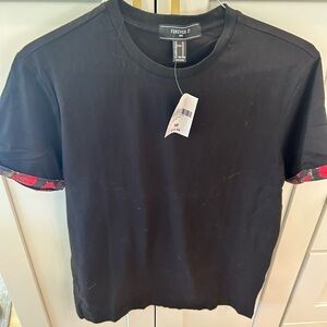 Forever 21 black tee shirt